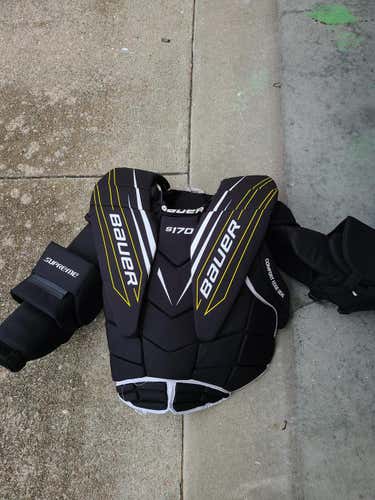 Used Senior XL Bauer Supreme S170 Goalie Chest and Arm Protector Goalie Chest Protector