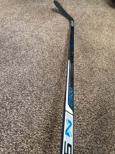 Intermediate Left Hand Nexus 2900 Toe Pattern  Hockey Stick