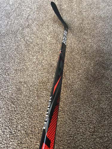 Intermediate Left Hand Vapor 2x Team Toe Pattern  Hockey Stick