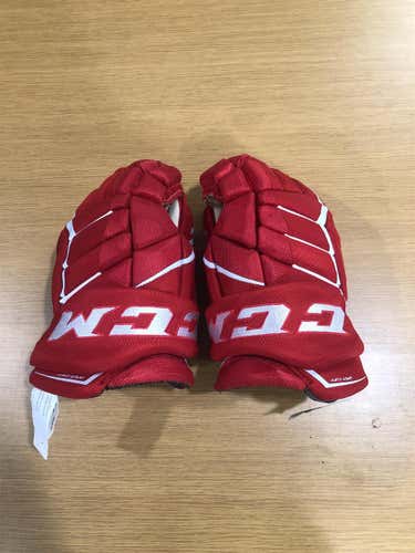 Red Senior CCM JetSpeed FT390 14"  Gloves
