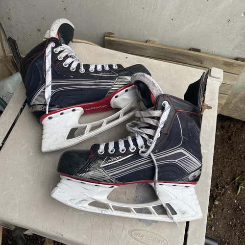 Senior Bauer Vapor X500 Regular Width  Size 7 Hockey Skates