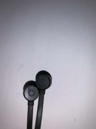 Used Beats X