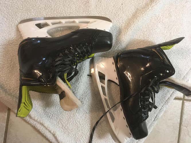 Used Senior Bauer Supreme S29 Hockey Skates Regular Width Size 8
