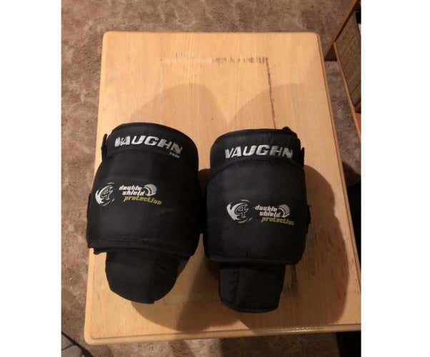 Used Vaughn knee pads