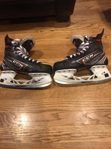 CCM JetSpeed FT470 Regular Width  Size 5.5 Hockey Skates