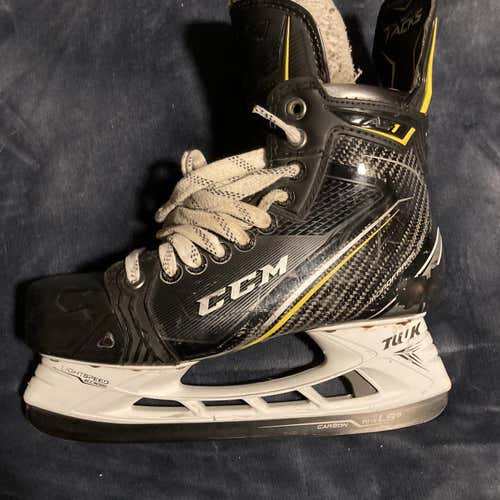 Senior CCM Super Tacks AS1 Regular Width  Size 7.5 Hockey Skates