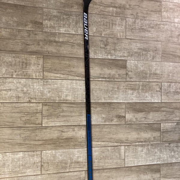Senior Right Handed Nexus 2N Pro Toe Pattern Pro Stock Hockey Stick