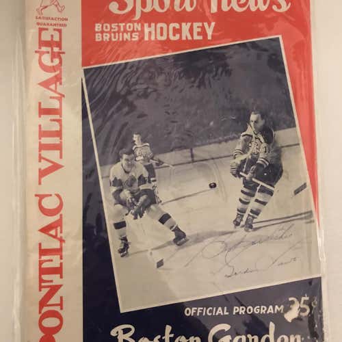 Gordie Howe Autographed Program 1960-61