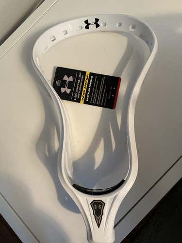 New Under Armour Command low Head (white)
