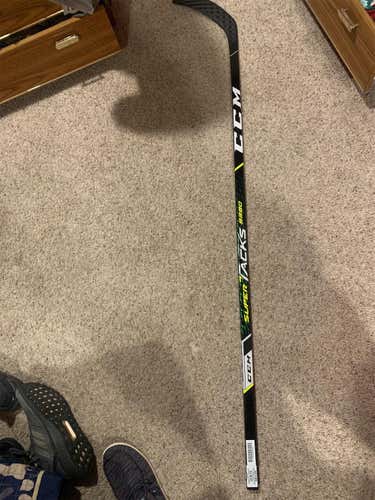 Senior Right Handed Supertacks Mid Pattern  Hockey Stick