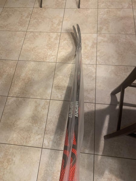 *2 PACK* Senior Right Handed Vapor FlyLite Hockey Stick