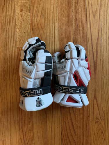 PLL Chaos Game Worn Maverik Max Gloves