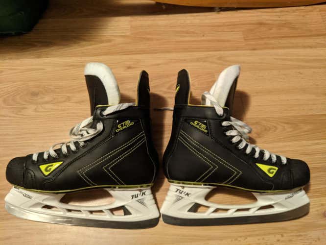 Rare! New Senior Graf G735 Overload Hockey Skates Size 9 Regular