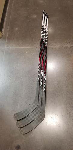 3 pack - New Senior Bauer Right Handed Vapor APX Hockey Stick Mid Pattern Pro Stock