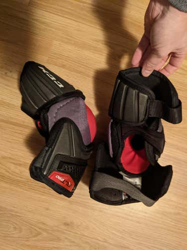 New Senior Large CCM QuickLite QLT 290 Elbow Pads Pro Stock