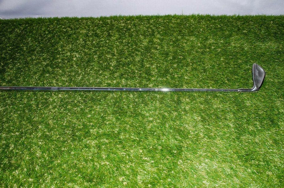 Wilson 	K-28 	8 Iron 	Right Handed	35.5"	Steel 	Stiff 	New Grip