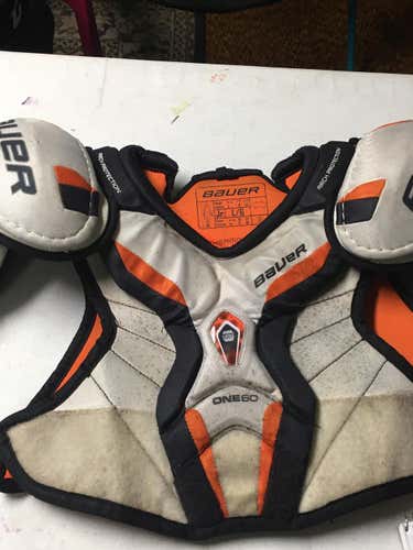 Used Junior Large Bauer Shoulder Pads