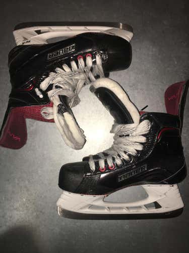 Used Senior Bauer Hockey Skates Regular Width Size 6