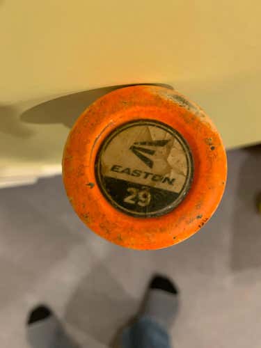 Used Kid Pitch (9YO-13YO) 2016 Easton Composite Mako Bat (-11) 18 oz 29"