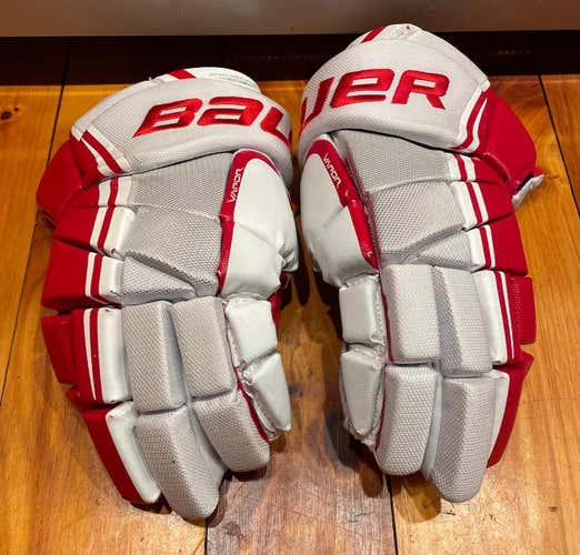 White Senior Bauer Vapor X5.0 15" Gloves