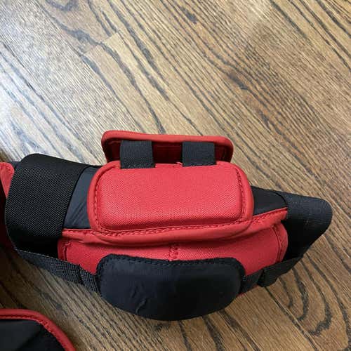 Small CCM YFlex Goalie Chest Protector