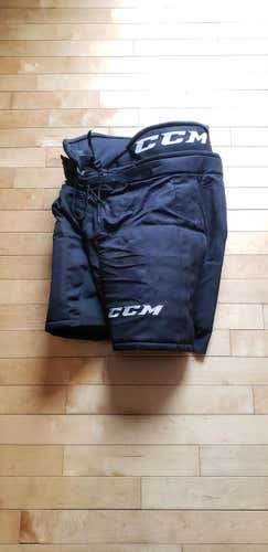 Black Used Senior Medium CCM hp31 Hockey Pants Charlottetown Islanders Pro Stock