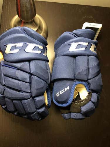 Vancouver Canucks Senior CCM Jetspee FT1 Gloves 13
