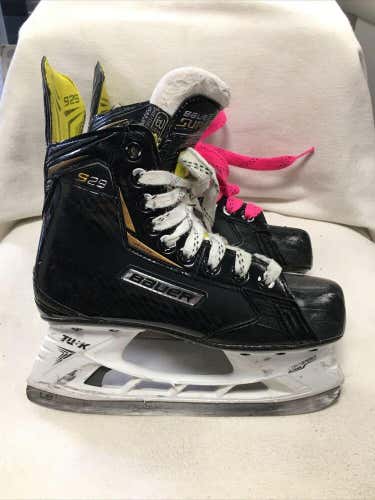 Junior Size 3.5 Bauer Supreme S29 Ice Hockey Skates