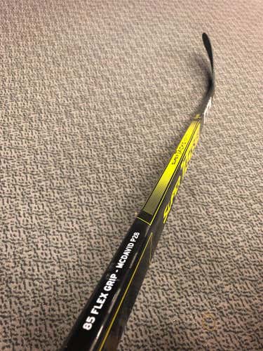 Senior Right Handed Super Tacks AS2 Pro P28 Pattern 87 FlexHockey Stick
