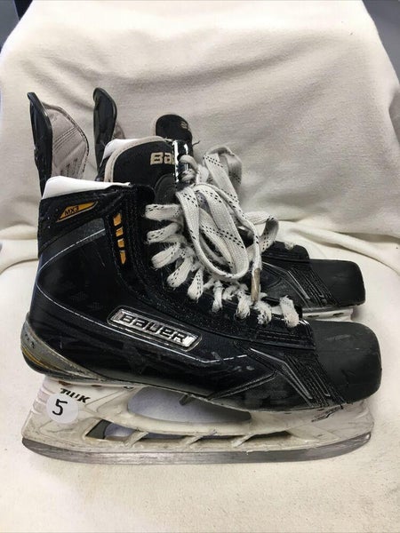 Junior Size 5 Bauer Supreme MX3 Ice Hockey Skates