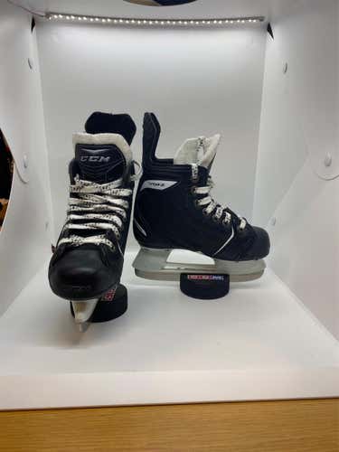 Youth CCM Rapide Regular Width Size 11 Hockey Skates