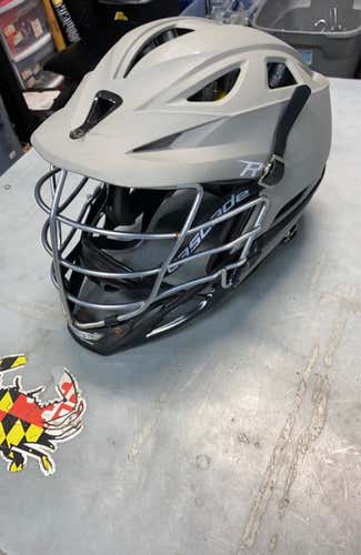 Cascade Used Matte Gray R Helmet