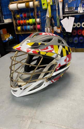 Cascade Used Matte Gray R Helmet Wit MD Decals