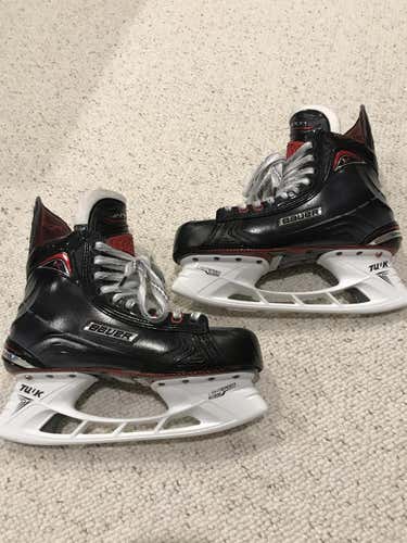 Brand New Senior Bauer Vapor 1X Hockey Skates Size 10.5 D Width No Steel