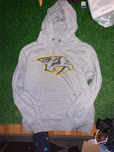 Nashville Predators Large Sweatshirt