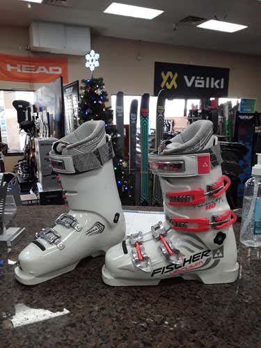 Used Fischer Ski Boots 26.5