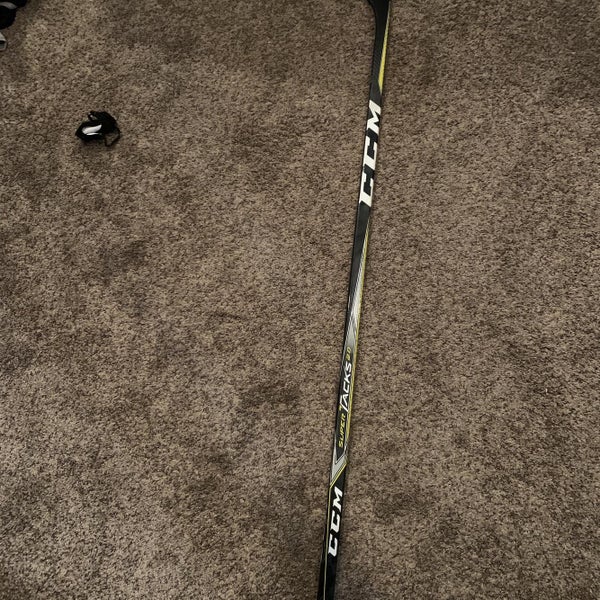 Senior Right Handed Super Tacks 2.0 Toe Pattern Pro Stock Hockey Stick