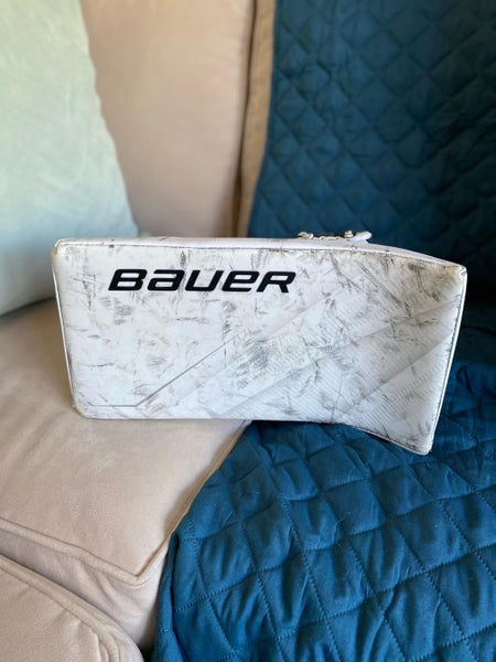White Used Senior Bauer Regular Supreme 2S Pro glove and blocker