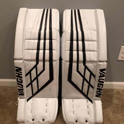 White Senior 32" Vaughn Velocity VE8 Pro Carbon Goalie Leg Pads