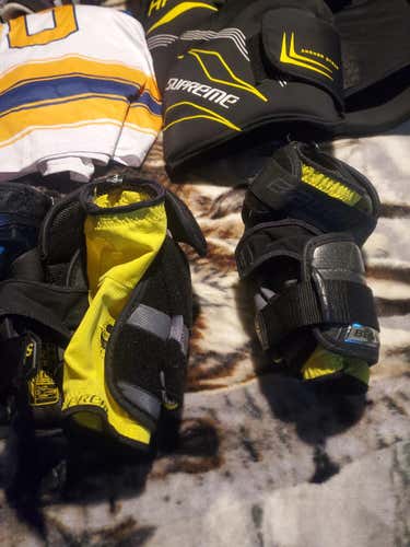 Used Senior Medium Bauer Supreme 1S Elbow Pads