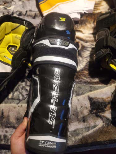 Used Bauer Supreme 2S Shin Pads