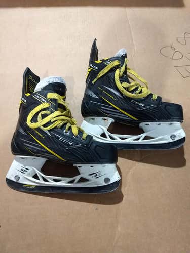 Used Junior CCM Ultra Tacks Hockey Skates Extra Wide Width Size 3.5