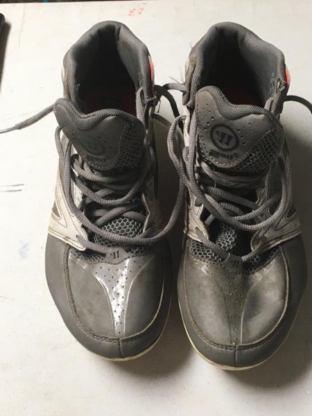 Gray Used Men's Adult Size 10 (Women's 11) Molded Cleats Warrior