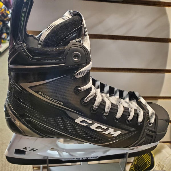 New Senior CCM Ribcor 80K Hockey Skates Regular Width Size 7