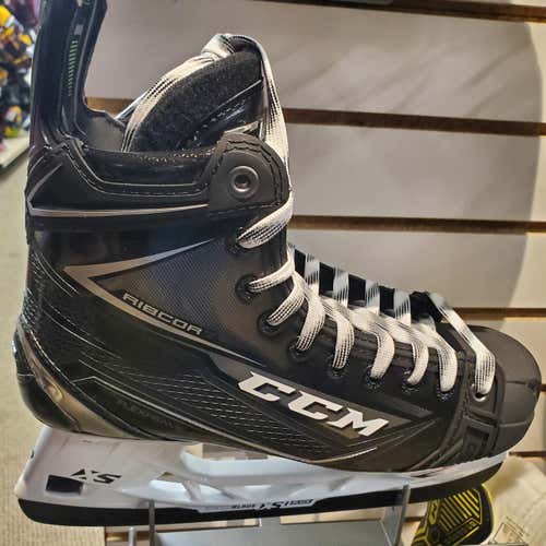 New Senior CCM Ribcor 80K Hockey Skates Regular Width Size 8