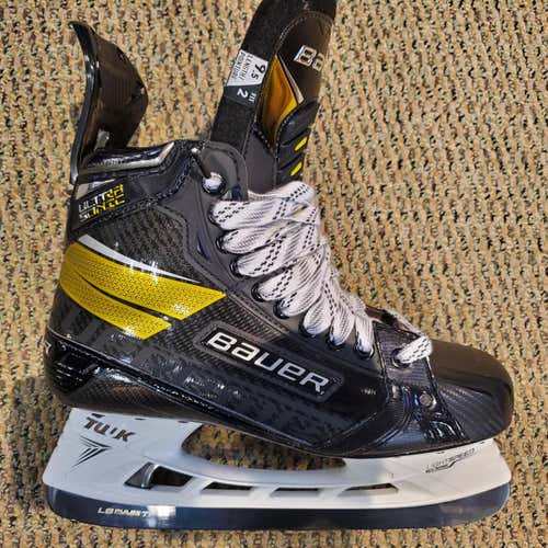 New Senior Bauer Supreme Ultrasonic Hockey Skates Regular Width Size 8.0 Fit 2