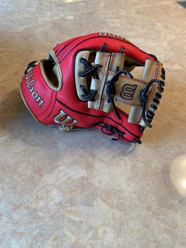 Red Used Right Hand Throw A2000 11.5" Baseball Glove