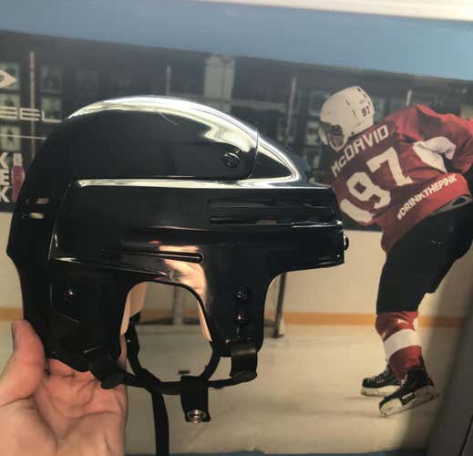 Brand new Bauer 4500 helmet medium