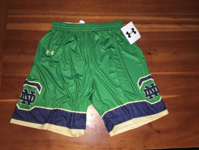 RARE NEW 2017 NOTRE DAME IRISH Under Armour Game Shorts LARGE