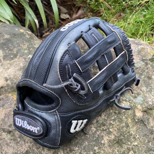Wilson A2000 12" Fastpitch Glove